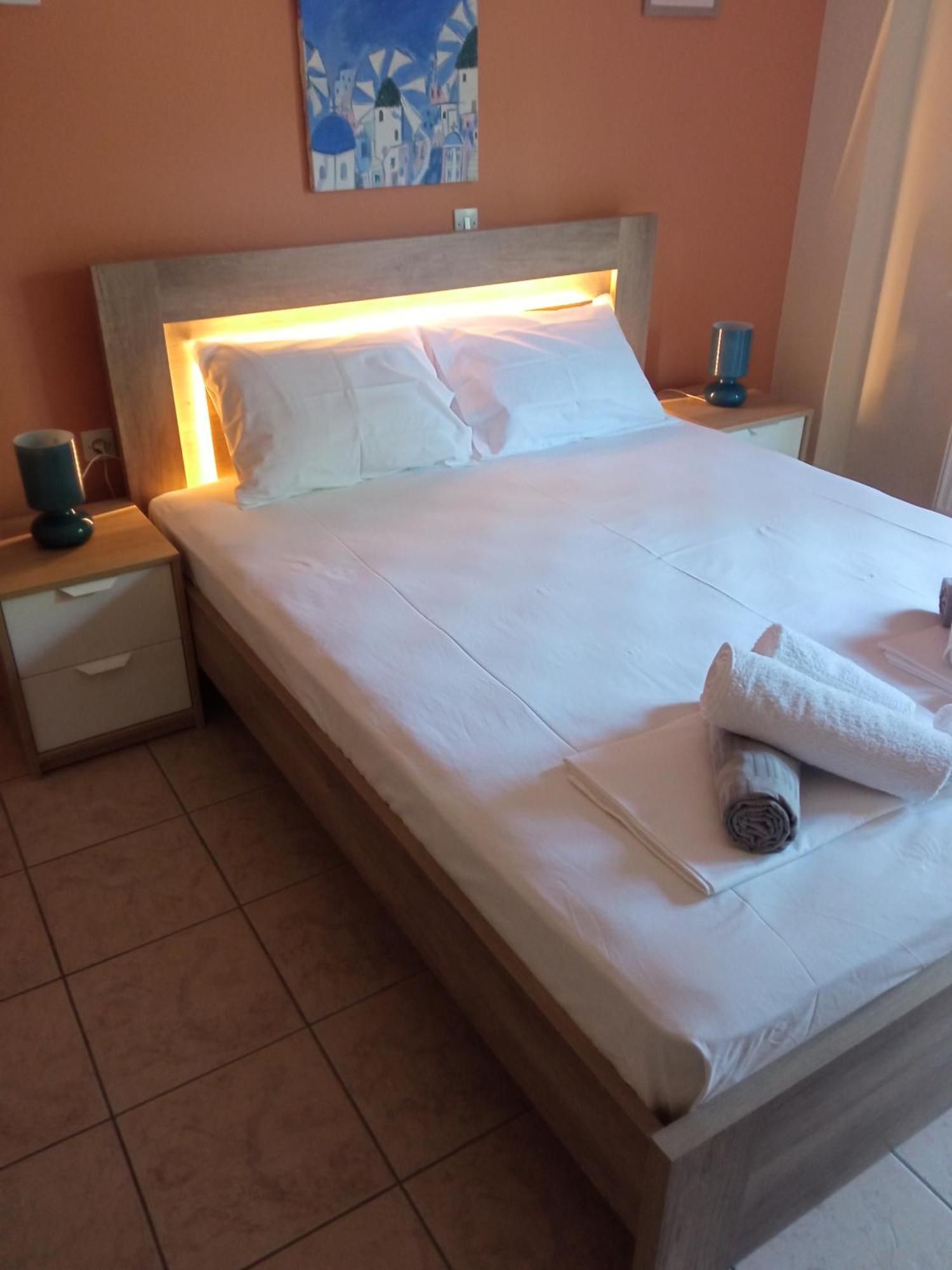 Sofia'S Garden Apartman Néa Péramos Kültér fotó